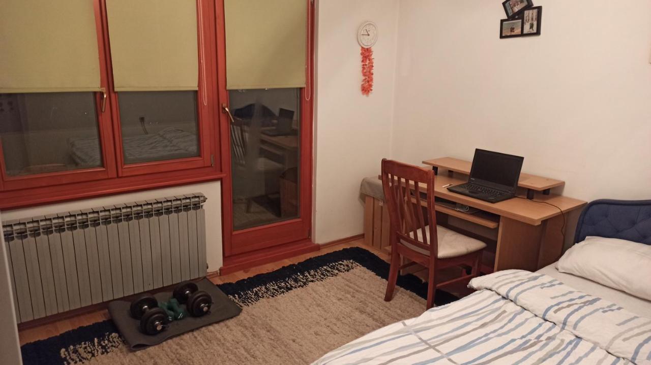 Cozy Room With A Balcony Сараево Екстериор снимка