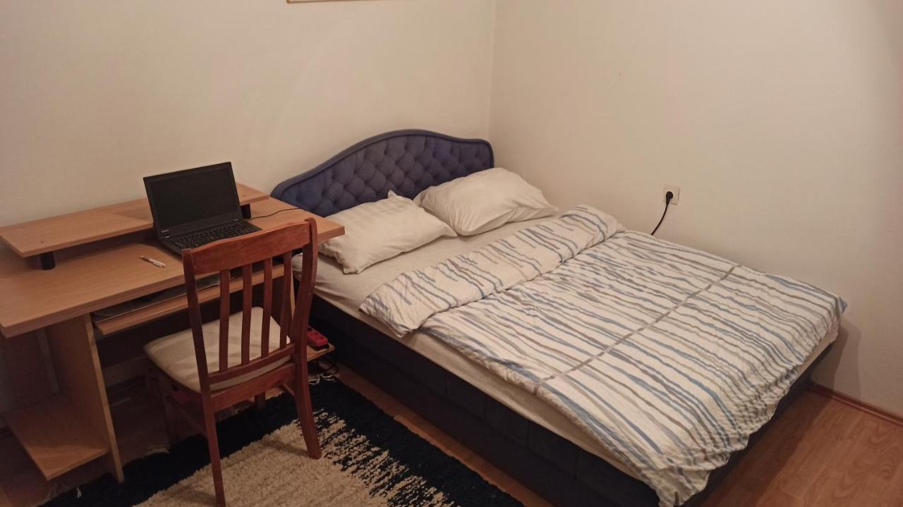 Cozy Room With A Balcony Сараево Екстериор снимка