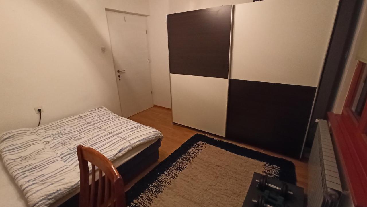 Cozy Room With A Balcony Сараево Екстериор снимка