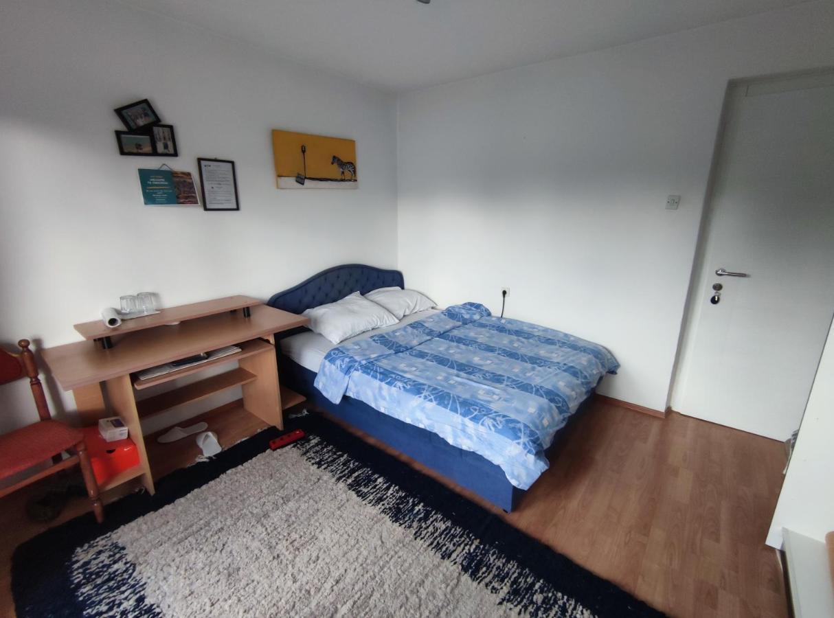 Cozy Room With A Balcony Сараево Екстериор снимка
