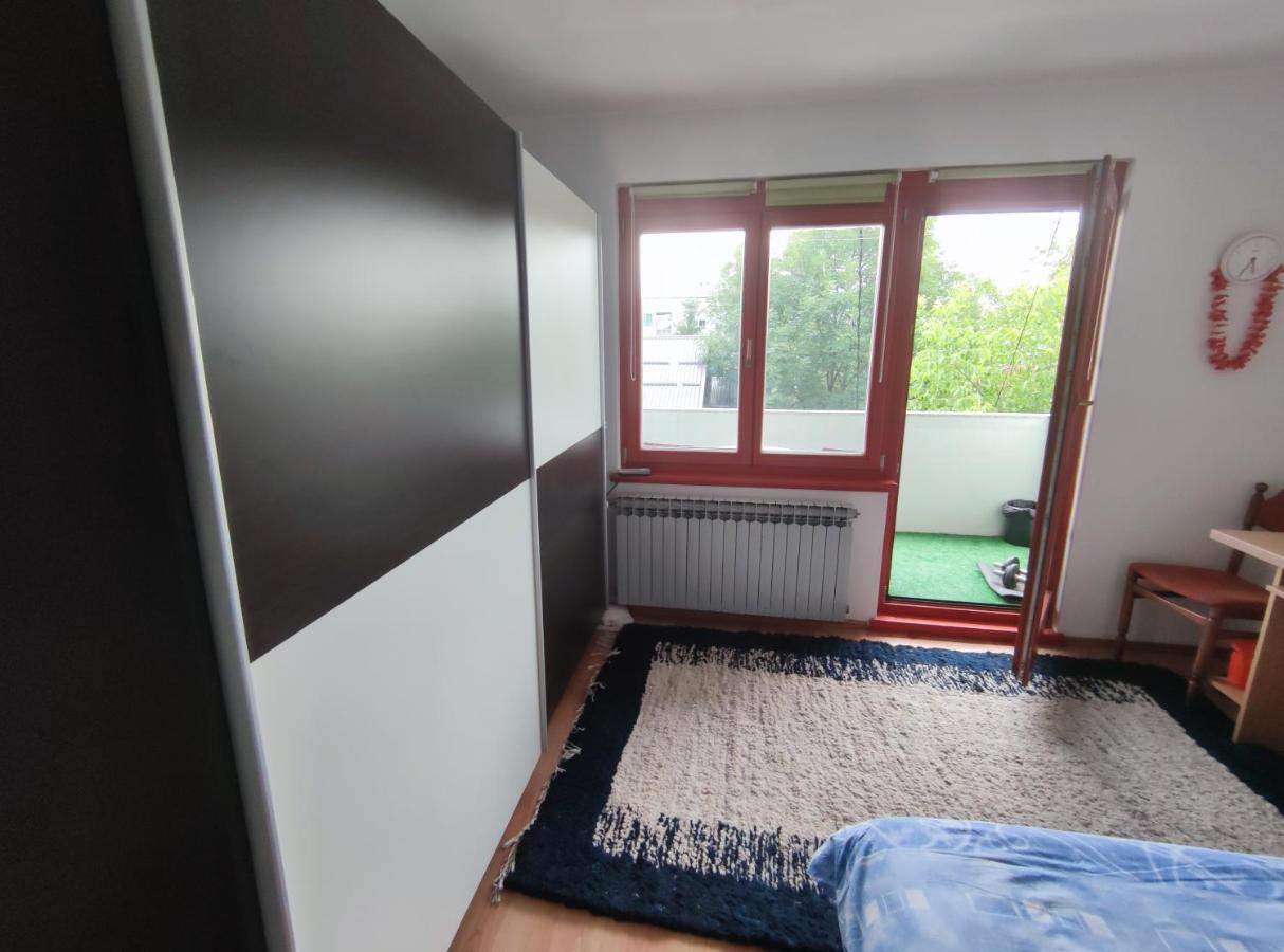 Cozy Room With A Balcony Сараево Екстериор снимка